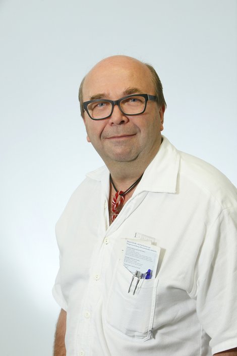 OA Dr. Fritz Köppl, Leiter der Rheumaambulanz am Salzkammergut Klinikum Gmunden 