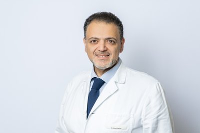 Bild 2: Portrait Prim. Dr. Kaveh Akbari  