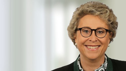 Portraitbild Sabine Köstner