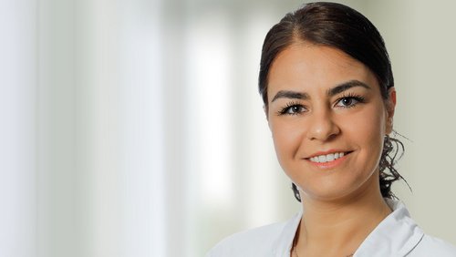Portraitbild Amanda Ghabuos