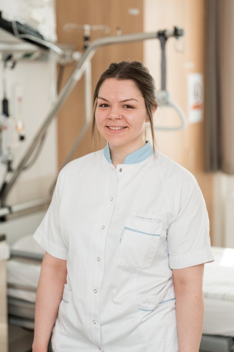 Kalchmayr vor Krankenbett