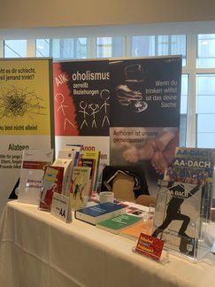 Selbsthilfestand der Anonymen Alkoholiker im Klinikum Rohrbach