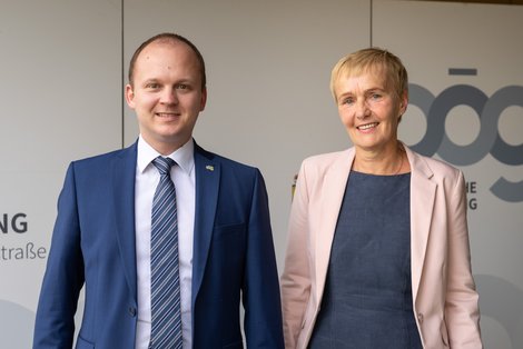 Dr.in Gerlinde Luch und Mag. Gerald Mayr übernehmen die Geschäftsführung der Med. Simulations- und Trainingszentrum OÖ GmbH. Diese ist eine neue Tochtergesellschaft der Oberösterreichischen Gesundheitsholding und bietet Simulationstrainings für Gesundheitsberufe an