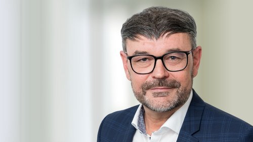 Portraitbild Josef Friesenecker