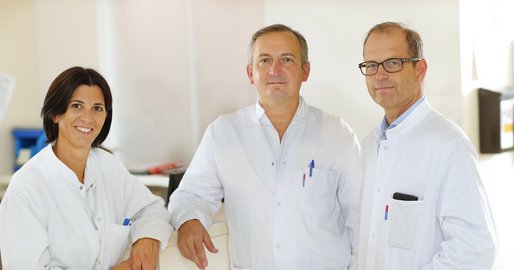 Prim. Dinnewitzer, OAE Stellnberger, OA Fischer, Team Chirurgie