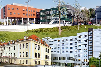 Bildcollage Hausansicht Klinikum Kirchdorf und Klinikum Steyr