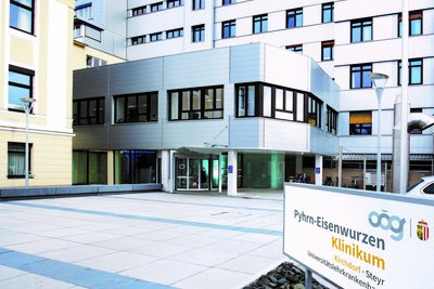 Pyhrn-Eisenwurzen Klinikum Kirchdorf Außenansicht