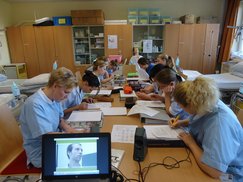 Schüler beim Unterricht im Klassenzimmer