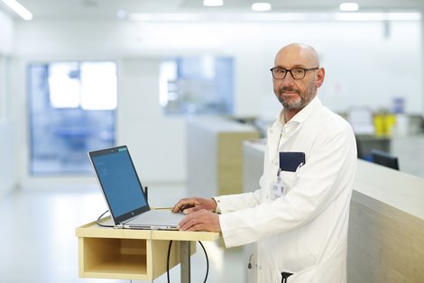 Prim. Dr. Klaus Wilthoner, Abteilung für Innere Medizin, Salzkammergut Klinikum Vöcklabruck 