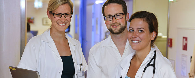 Bild von 3 Jungärzten