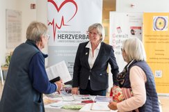 Selbsthilfegruppe Österreichischen Herzverbandes mit ihrem Stand im Kepler Uniklinikum