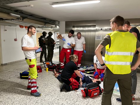 Notfalltraining: Versorgung von Verletzten in Extremsituationen (Terroranschlag, Amoklauf etc.)