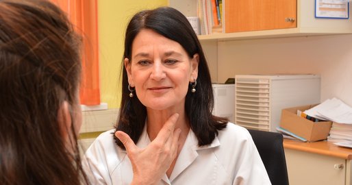 Ein Gespräch zwischen einer Logopädin und einer Patientin