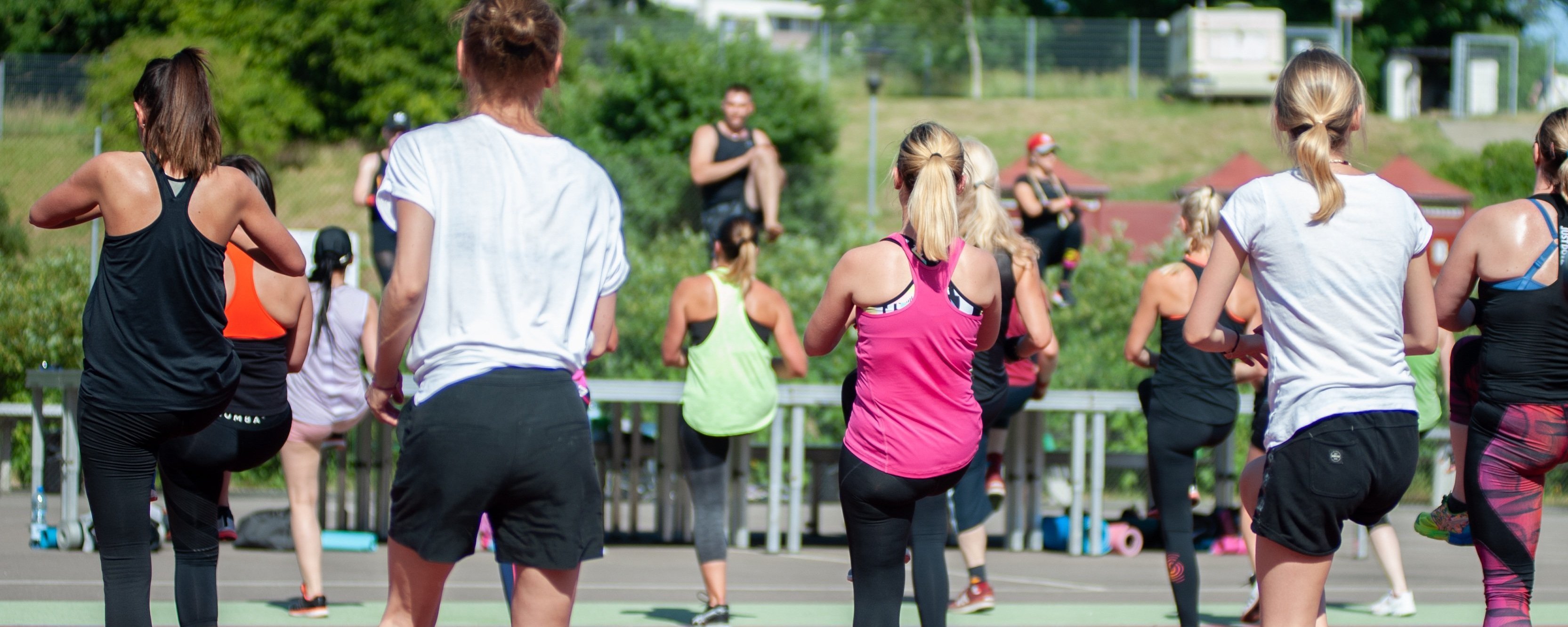 eine Gruppe macht Zumba