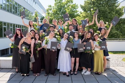 Gruppenfoto AbsolventInnen