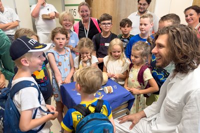 Foto 1: Die Kids erhielten auch viel Tipps zur Zahngesundheit. (Fotocredit: OÖG/honorarfrei) 