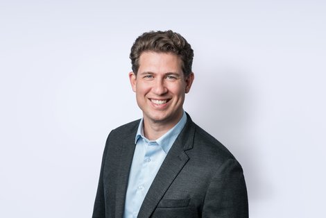 Portraitfoto Stefan Neuhofer