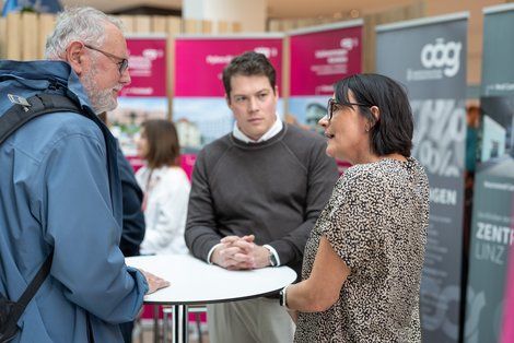 Expertengespräch mit Besuchern am OÖN Gesundheitstag
