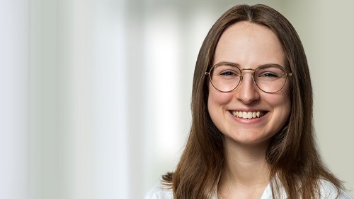 Portraitbild Bettina Döberl