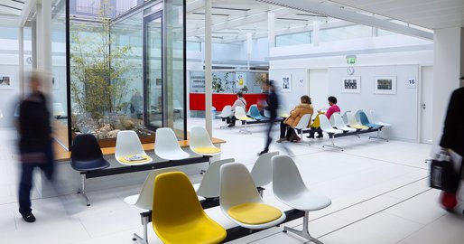Warteraum im Krankenhaus.