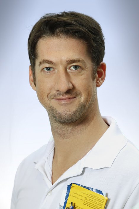 Bildtext 2: OA Dr. Bernhard Schlenz, Facharzt für Anästhesiologie und Intensivmedizin