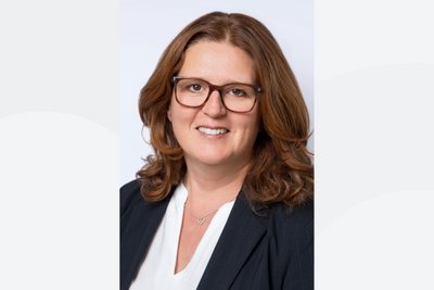 Portraitbild Claudia Schmid