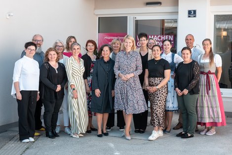 Das Team der Unterrichtenden auf einem Gruppenfoto