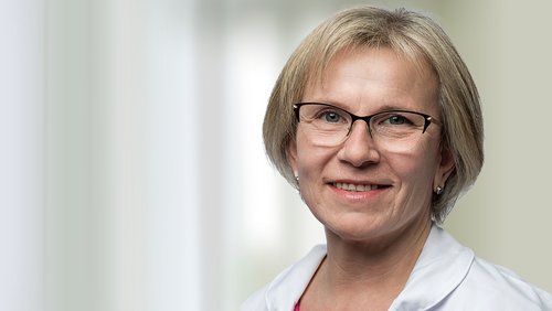Portraitbild Bettina Purrer-Rixner