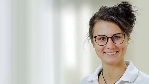 Portraitbild Hanna Schwarzbauer