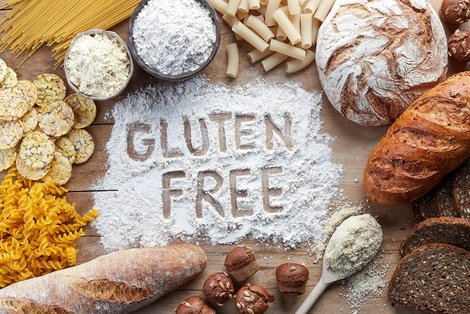 Verschiedene Brote, Nudeln, Reis und mittig steht "glutenfree"