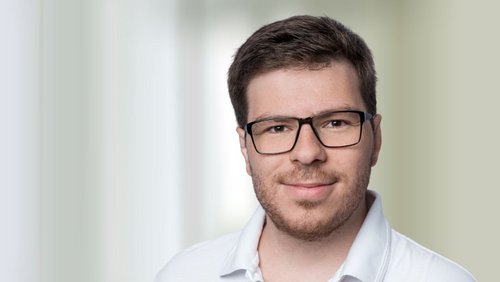 Portrait Dr. Holnthoner Mario