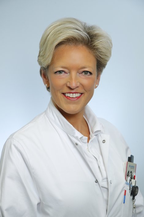 Portraitbild Prim. Dr. Tina Astecker