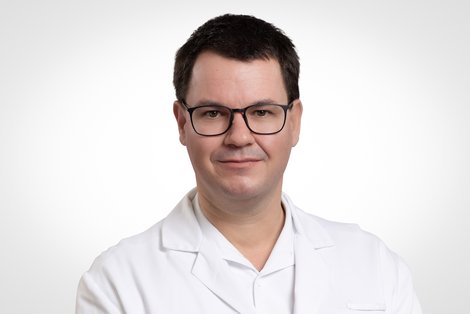 Dr. Dominik Hackl übernimmt am 1. Oktober 2024 die Leitung der Abteilung für Chirurgie am Klinikum Schärding (Fotocredit: Ordensklinikum Linz)